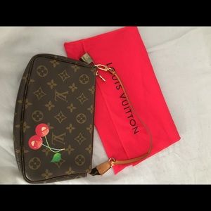 Authentic Louis Vuitton Pochette accessory